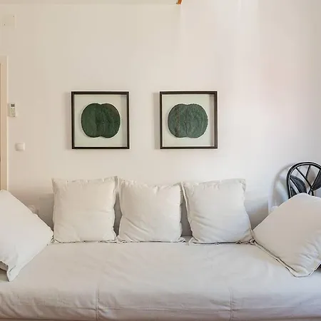 Renovated In Apartment Lisbon